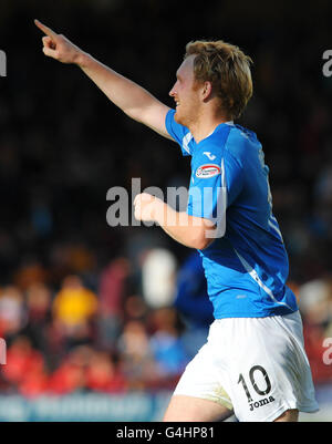 Fußball - Clydesdale Bank Scottish Premier League - Motherwell / St Johnstone - Fir Park. Liam Craig von St. Johnstone feiert sein Tor während des Spiels der Scottish Premier League der Clydesdale Bank im Fir Park, Motherwell. Stockfoto