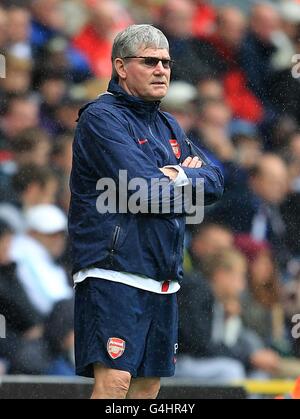 Fußball - Barclays Premier League - Blackburn Rovers gegen Arsenal - Ewood Park. Arsenal Assistant Manager Pat Reis Stockfoto