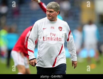 Fußball - Barclays Premier League - Blackburn Rovers gegen Arsenal - Ewood Park. Pat Rize, Arsenal Assistant Manager Stockfoto