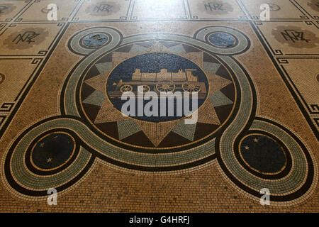 Dunedin Views - Neuseeland. Detail der Bodenflyling in Dunedin Railway Station Stockfoto