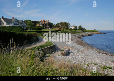 Ansicht der Newport Cliff Walk öffentlicher Gehweg in der Nähe von Newport, Rhode Island. Stockfoto