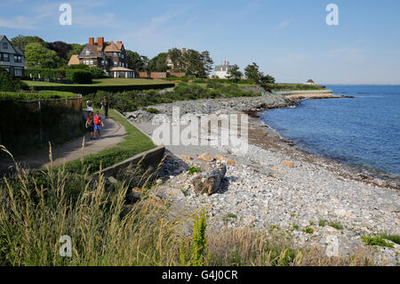 Ansicht der Newport Cliff Walk öffentlicher Gehweg in der Nähe von Newport, Rhode Island. Stockfoto