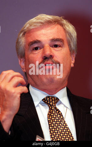 Lord Whitty, Larry Whitty, ehemaliger Generalsekretär der Labour Party. Stockfoto