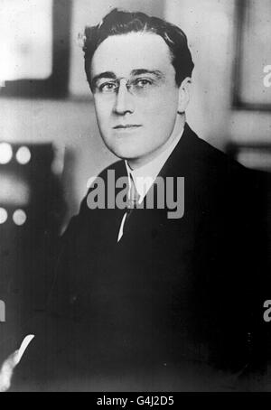 08/11/1932 - AN DIESEM TAG IN DER GESCHICHTE - Franklin Delanor Roosevelt wird als Präsident der Vereinigten Staaten installiert. Es ist ein Amt, das er bis zu seinem Tod 1945 17/9/21 halten wird: FRANKLIN D. ROOSEVELT, COUSIN DES VERSTORBENEN Ex-PRÄSIDENTEN UND EHEMALS STELLVERTRETENDER SEKRETÄR DER US-MARINE. Stockfoto