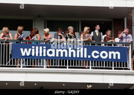 Horse Racing - William Hill Ayr Goldschale Festival - Tag eins - Ayr Racecourse Stockfoto