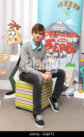 Thomas Sangster, der die Stimme von Ferb in Disney's Phineas und Ferb spielt, im Soho Hotel in London. Stockfoto