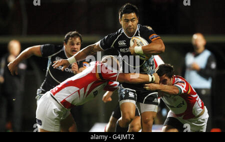 Rugby Union - RaboDirect PRO12 - Glasgow Warriors gegen Newport-Gwent Dragons - Firhill. Troy Nathan von den Glasgow Warriors am Ball beim RaboDirect PRO12-Spiel in Firhill, Glasgow. Stockfoto