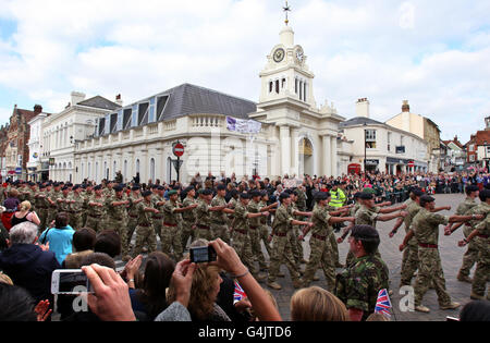 Truppen Homecoming parade Stockfoto