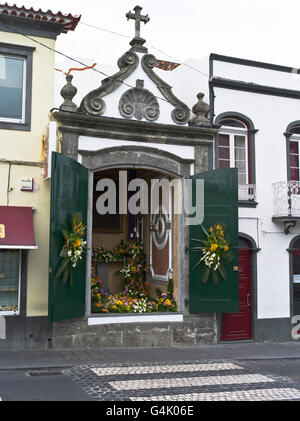 dh Ribeira Grande SAO MIGUEL ISLAND Azoren Straße Schrein Dekoration Remeiros Wallfahrt Stockfoto