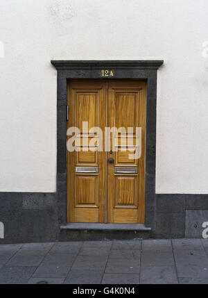 dh Ribeira Grande Insel SAO MIGUEL Azoren portugiesische Haustür Stadthaus Appartement Stockfoto