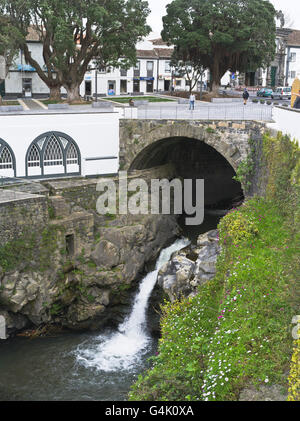 dh Ribeira Grande SAO MIGUEL ISLAND Azoren Ribeira Grande Fluss Altstädter Ring Stockfoto