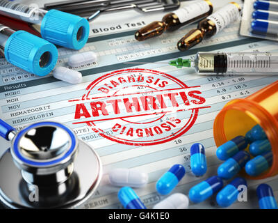 Arthritis-Diagnose. Stempel, Stethoskop, Spritze, Bluttest und Pillen in der Zwischenablage mit medizinischen Bericht. 3D illustration Stockfoto