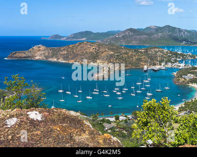 dh Shirley Heights Falmouth ANTIGUA CARIBBEAN Lookout Ansicht von Nelsons Dockyard englisch Hafen leeward Inseln niemand Westen indies Insel Stockfoto