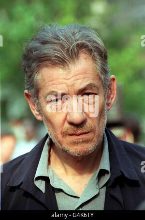 Nagel Bombe Vigil/Sir Ian McKellen Stockfoto