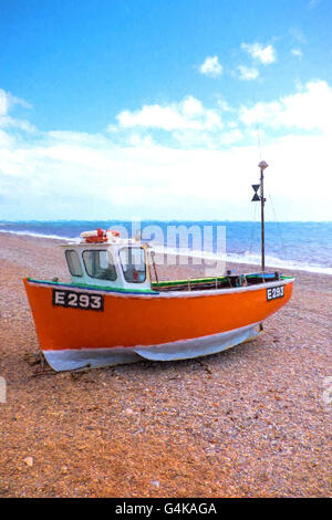 Digital erstellt Kunstwerke von einem Fischerboot in einem Schiefer-Strand in Dorset Stockfoto