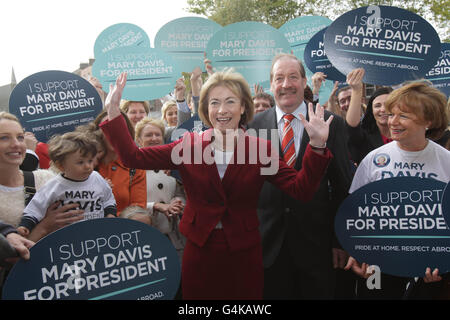 Irische Präsidentschaftskandidatin Mary Davis während ihres Kampagnenstarts in Fitzwilliam Hall, Dublin. Stockfoto