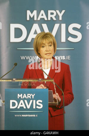 Irische Präsidentschaftskandidatin Mary Davis während ihres Kampagnenstarts in Fitzwilliam Hall, Dublin. Stockfoto