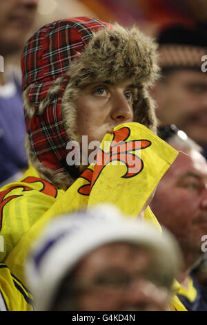 Ein Schottland-Fan sieht während des UEFA Euro 2012 Qualifying-Spiels im Estadio Jose Rico Perez, Alicante, Spanien, niedergeschlagen aus. Stockfoto