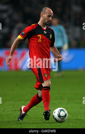 Fußball - UEFA Euro 2012 - Qualifikation - Gruppe A - Deutschland gegen Belgien - ESPRIT Arena. Laurent Ciman, Belgien Stockfoto