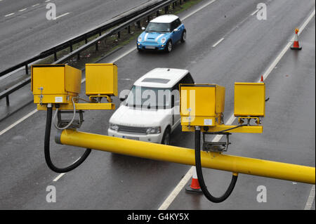 Blitzer auf der A12 in Essex. Stockfoto