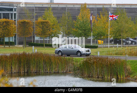 Rolls Royce-Feature. Eine allgemeine Ansicht des Rolls Royce-Werks in Goodwood in West Sussex. Stockfoto