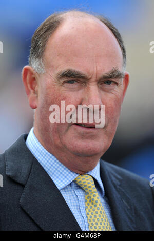 Pferderennen - Ladbrokes St. Leger Festival 2011 - der Welcome to Yorkshire Opening Day - Doncaster Racecourse. Henry Candy, Trainer Stockfoto