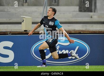 Fußball - UEFA Champions League - Gruppe F - Marseille / Arsenal - Stade Velodrome. Aaron Ramsey von Arsenal feiert das Tor zum Sieg Stockfoto