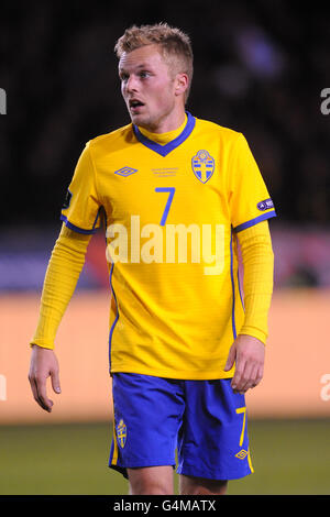 Fußball - UEFA Euro 2012 - Qualifikation - Gruppe E - Schweden - Niederlande - Rasunda Stadion. Sebastian Larsson, Schweden Stockfoto