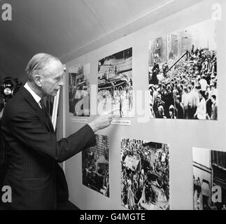 Krieg & Konflikt - Ausstellung tschechischer Freiheit - Tea Centre, London Stockfoto