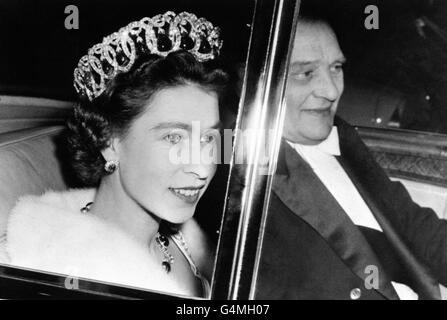 Royalty - Königin Elizabeth II Staatsbesuch nach Frankreich - Paris Stockfoto