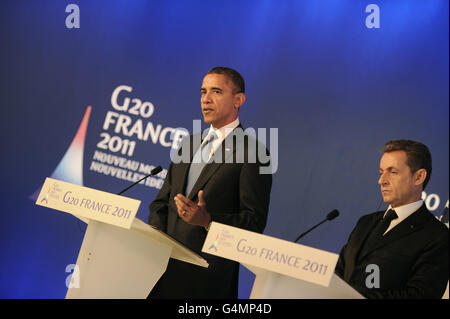 US-Präsident Barack Obama und sein französischer Amtskollege Nicolas Sarkozy halten vor dem Beginn des G20-Gipfels der Staats- und Regierungschefs in Cannes eine gemeinsame Pressekonferenz ab. Stockfoto