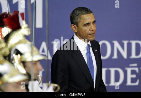 US-Präsident Barack Obama verlässt ein Treffen auf dem G20-Gipfel in Cannes, Frankreich. Stockfoto