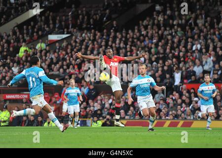 Fußball - Barclays Premier League - Manchester United gegen Sunderland - Old Trafford. Danny Welbeck (Mitte) von Manchester United in Aktion Stockfoto