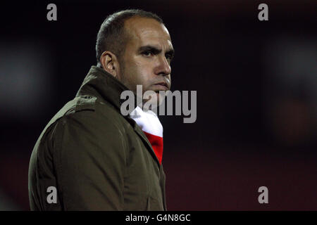 Fußball - Johnstone's Paint Trophy - südlicher Abschnitt - Swindon Town / AFC Wimbledon - County Ground. Swindon Town Manager Paolo Di Canio Stockfoto