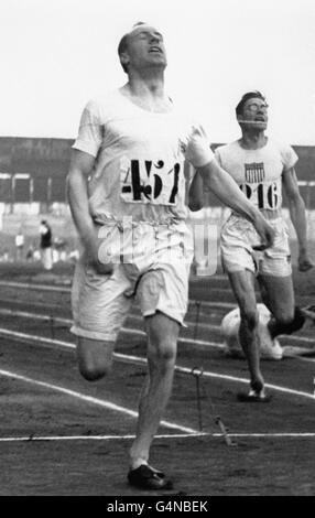 Eric Liddell gewann das 400-m-Flachrennen bei den Olympischen Spielen in Paris, 1924. Stockfoto