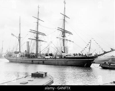 Kapitän Scotts Schiff, die Terra Nova, legte in Cardiff Docks fest, bevor sie auf der unglückseligen britischen Expedition die Segel setzte, um als erste den Südpol zu erreichen. Stockfoto