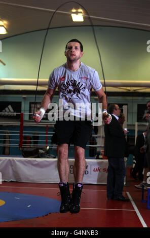 Boxen - Kell Brook und Carl Froch Media Work Out - English Institute of Sport. Carl Froch während der Medienarbeit am English Institute of Sport, Sheffield. Stockfoto