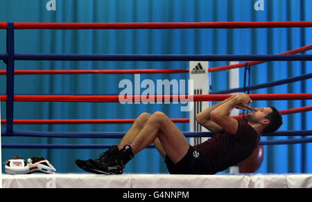 Boxen - Kell Brook und Carl Froch Media Work Out - English Institute of Sport. Carl Froch während der Medienarbeit am English Institute of Sport, Sheffield. Stockfoto