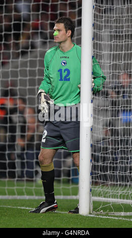 Fußball - UEFA Euro 2012 - Qualifikation - Play Off - zweite Etappe - Portugal gegen Bosnien-Herzegowina - Estadio da Luz. Bosnisch-herzegowinischer Torhüter Asmir Begovic Stockfoto