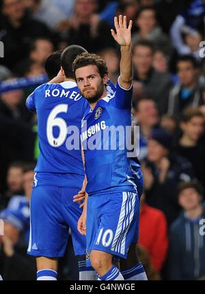 Fußball - Barclays Premier League - Chelsea gegen Wolverhampton Wanderers - Stamford Bridge. Juan Mata von Chelsea feiert das dritte Tor seiner Seite Stockfoto