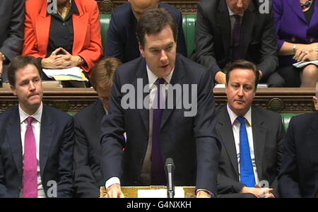 Schatzkanzler George Osborne hält seine Herbsterklärung vor dem Unterhaus im Zentrum von London. Stockfoto