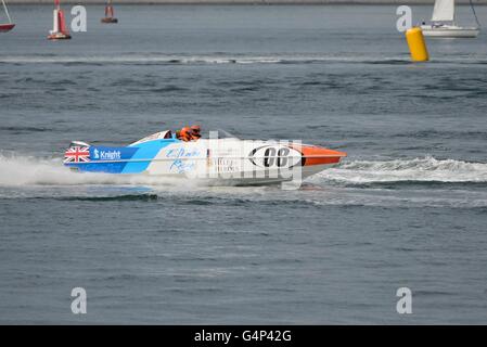 18. Juni 2016. Greenock, Inverclyde, Schottland, Großbritannien. Der P1 schottische Grand Prix des Meeres, kam nach Greenock zum ersten Mal und begeistert Zuschauer mit Motorboote, Jetskis und Hydroflight in einem zwei-Tages-Event. Alamy Live-Nachrichten Stockfoto