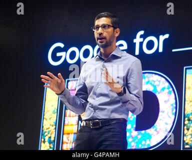 16. Dezember 2015 - Neu-Delhi, Indien - 16. Dezember 2015 - New Delhi - Indien... Sundar Pichai, CEO von Goggle Inc., befasst sich eine Konferenz in Neu-Delhi, Indien. (Kredit-Bild: © Subhash Sharma über ZUMA Draht) Stockfoto