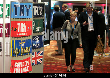 Rugby Expo 2011 - Erster Tag - Twickenham. Am ersten Tag der Rugby Expo 2011 ist ein Try-Schild zu sehen Stockfoto