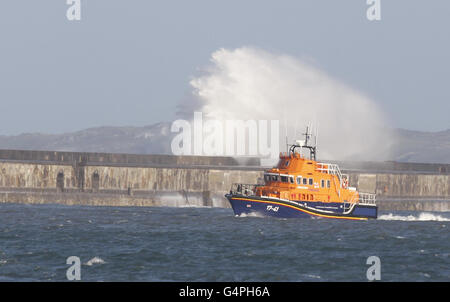 Schiff sinkt in der irischen See Stockfoto