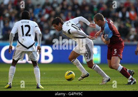 Fußball - Barclays Premier League - Swansea City gegen Aston Villa - Liberty Stadium Stockfoto