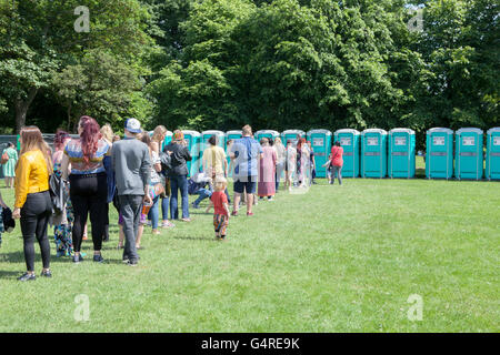 Afrikanische Festival Lebensmittel, Getränke und Musik bekannt als Afrika Oye im Sefton Park, Liverpool, Merseyside, UK Stockfoto