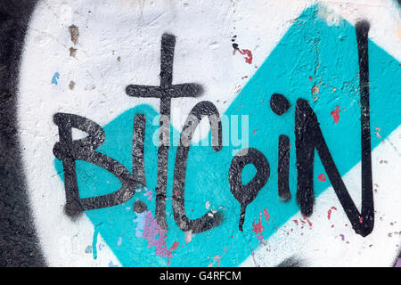 BitCoin  Graffiti & Spray Art Grunge Liverpool, Merseyside, North West England, United Kingdom, UK Stockfoto