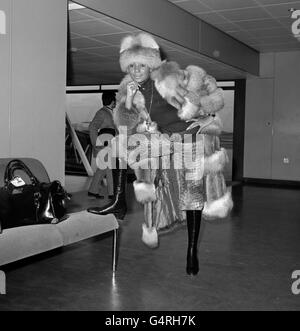 Musik - Shirley Bassey - Heathrow Flughafen Stockfoto