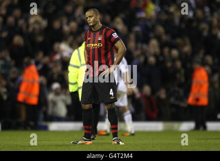 Fußball - Barclays Premier League - West Bromwich Albion gegen Manchester City - The Hawthorns. Vincent Kompany von Manchester City sieht nach dem letzten Pfiff niedergeschlagen aus Stockfoto